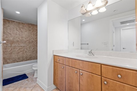 Снять в аренду кондоминиум в Майами-Бич, Флорида 2 спальни, 119.57м2, № 1989780 - фото 14