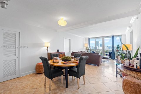 Снять в аренду кондоминиум в Майами-Бич, Флорида 2 спальни, 119.57м2, № 1989780 - фото 20