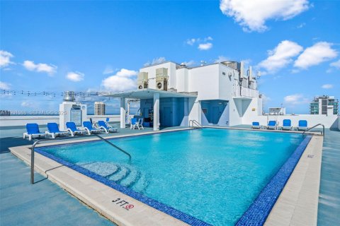 Снять в аренду кондоминиум в Майами-Бич, Флорида 2 спальни, 119.57м2, № 1989780 - фото 3