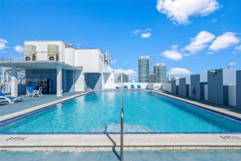 Снять в аренду кондоминиум в Майами-Бич, Флорида 2 спальни, 119.57м2, № 1989780 - фото 4