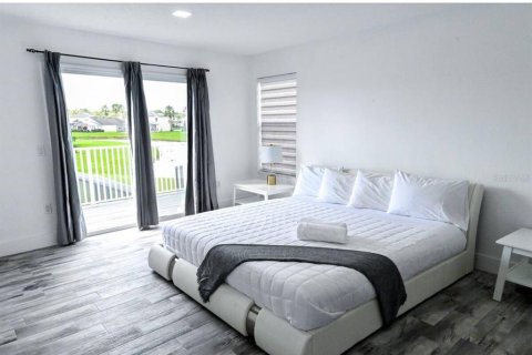 Casa en alquiler en Kissimmee, Florida, 5 dormitorios, 244.89 m2 № 1918201 - foto 9