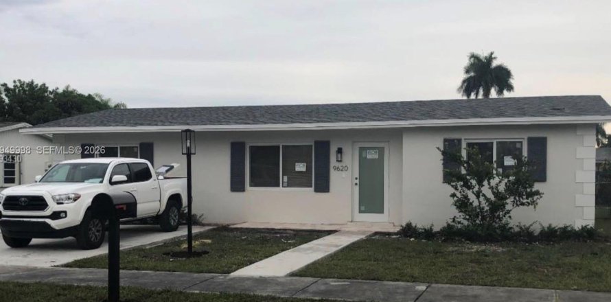 Дом в Майами, Флорида 3 спальни, 114.08м2 № 2005625