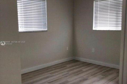 Снять в аренду виллу или дом в Майами, Флорида 3 спальни, 114.08м2, № 2005625 - фото 11