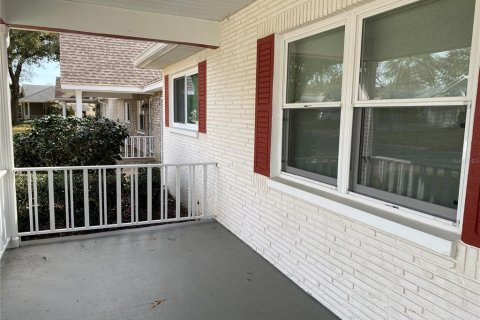 House in Ocala, Florida 2 bedrooms, 129.51 sq.m. № 2206181 - photo 7