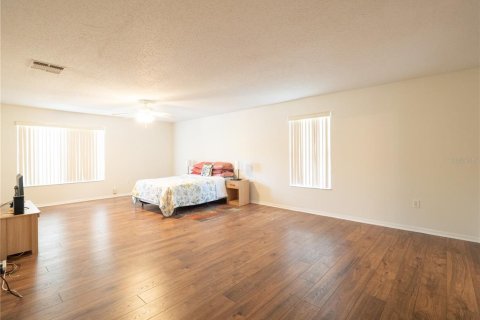 House in Orlando, Florida 4 bedrooms, 302.68 sq.m. № 1780911 - photo 24