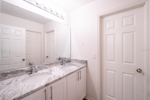 House in Orlando, Florida 4 bedrooms, 302.68 sq.m. № 1780911 - photo 16