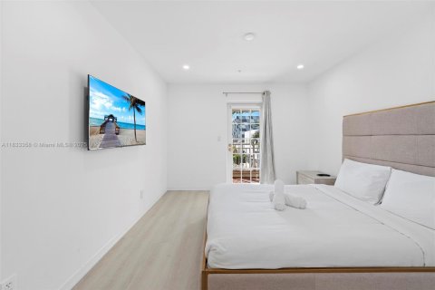 Condo in Miami Beach, Florida, 3 bedrooms  № 1811404 - photo 6