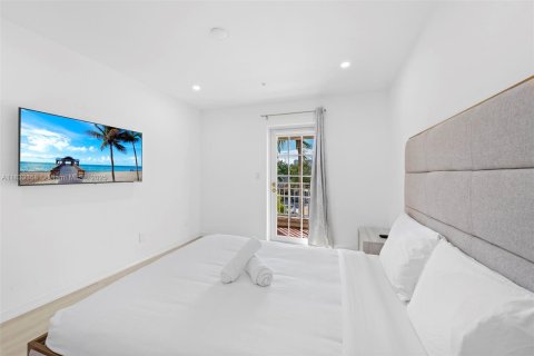 Condo in Miami Beach, Florida, 3 bedrooms  № 1811404 - photo 4