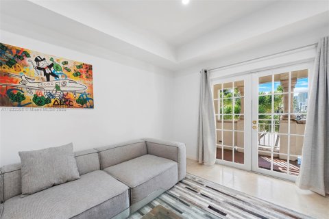 Condo in Miami Beach, Florida, 3 bedrooms  № 1811404 - photo 26