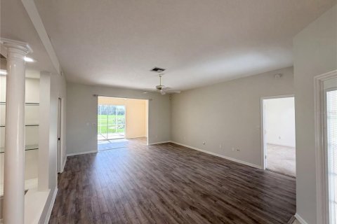 House in Sebring, Florida 3 bedrooms, 192.31 sq.m. № 2207856 - photo 3