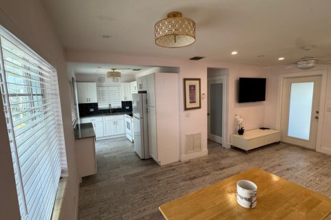 Снять в аренду квартиру в Лейк-Уорт, Флорида 1 спальня, 60.39м2, № 2055676 - фото 7