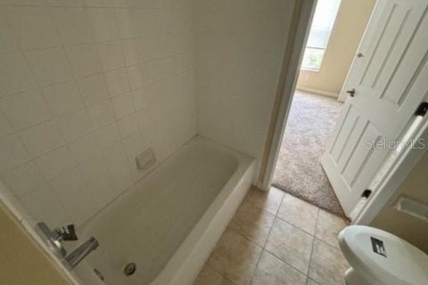 House in North Port, Florida 3 bedrooms, 142.23 sq.m. № 2102608 - photo 13