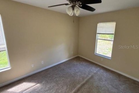 House in North Port, Florida 3 bedrooms, 142.23 sq.m. № 2102608 - photo 9
