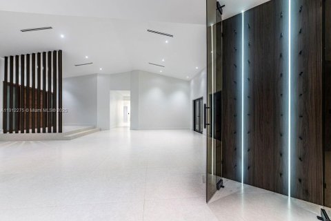 Casa en venta en Miami, Florida, 4 dormitorios, 370.77 m2 № 1968170 - foto 28