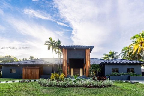 Casa en venta en Miami, Florida, 4 dormitorios, 370.77 m2 № 1968170 - foto 24