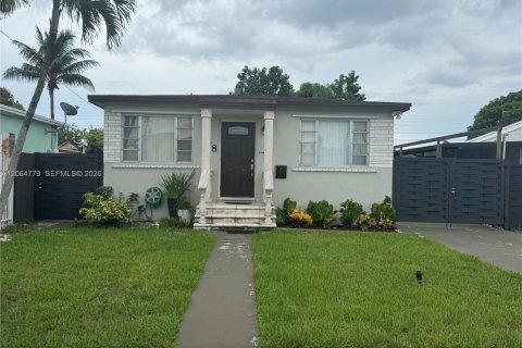 Villa ou maison à Hialeah, Floride 3 chambres, 95.22 m2 № 2282655