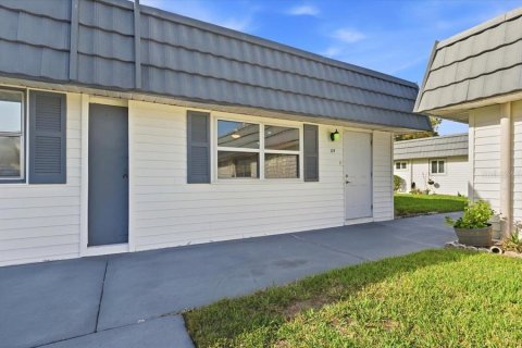 Condo in Sun City Center, Florida, 1 bedroom  № 2275770