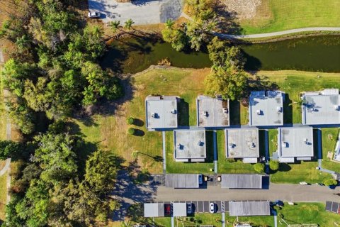 Condo in Sun City Center, Florida, 1 bedroom  № 2275770 - photo 11