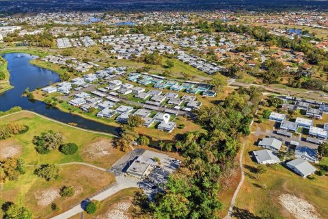 Condo in Sun City Center, Florida, 1 bedroom  № 2275770 - photo 7