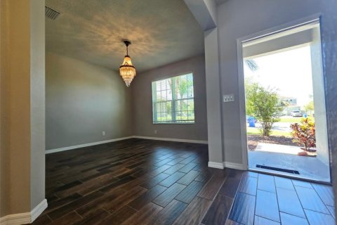 Villa ou maison à louer à Riverview, Floride: 4 chambres, 190.08 m2 № 2401172 - photo 5