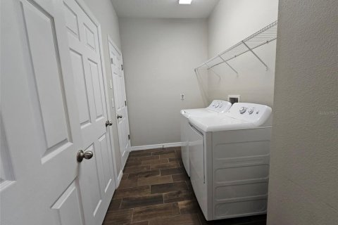 Villa ou maison à louer à Riverview, Floride: 4 chambres, 190.08 m2 № 2401172 - photo 21