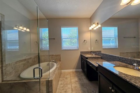 Villa ou maison à louer à Riverview, Floride: 4 chambres, 190.08 m2 № 2401172 - photo 14