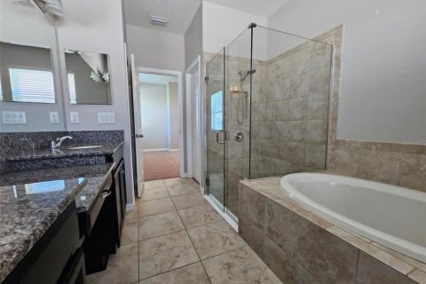 Villa ou maison à louer à Riverview, Floride: 4 chambres, 190.08 m2 № 2401172 - photo 16