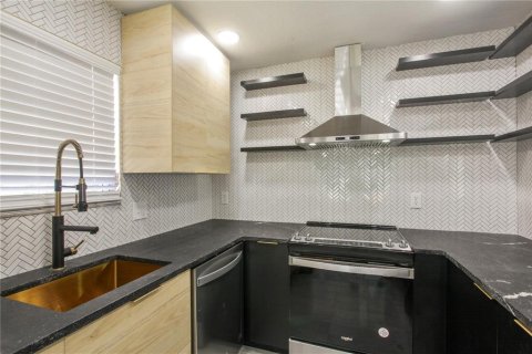 Casa en venta en Orlando, Florida, 4 dormitorios, 134.34 m2 № 2118138 - foto 10