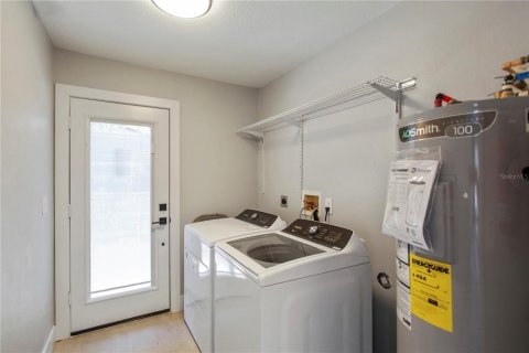 Casa en venta en Orlando, Florida, 4 dormitorios, 134.34 m2 № 2118138 - foto 28