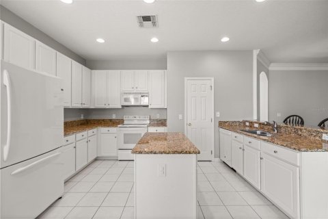 Villa ou maison à vendre à Orlando, Floride: 4 chambres, 250.93 m2 № 2151632 - photo 15