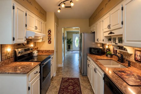 Villa ou maison à vendre à Sanford, Floride: 3 chambres, 164.25 m2 № 2419777 - photo 6