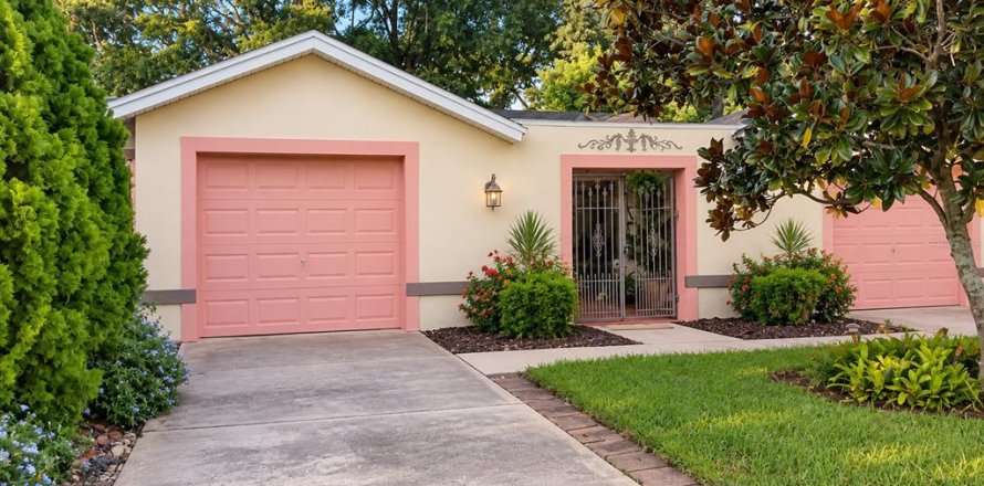 Villa ou maison à Sanford, Floride 3 chambres, 164.25 m2 № 2419777