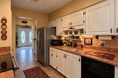 Villa ou maison à vendre à Sanford, Floride: 3 chambres, 164.25 m2 № 2419777 - photo 5