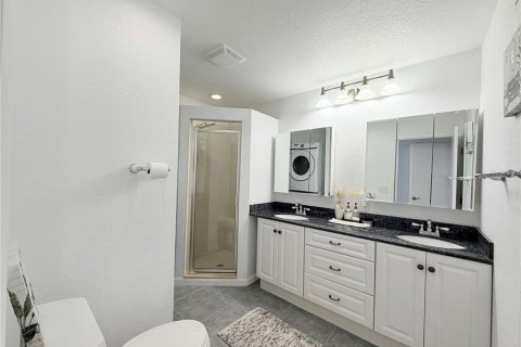Commercial property in Redington Shores, Florida 214.6 sq.m. № 2150063 - photo 25