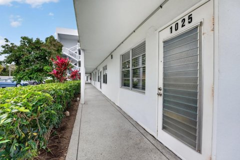 Condo in Deerfield Beach, Florida, 2 bedrooms  № 2246464 - photo 4