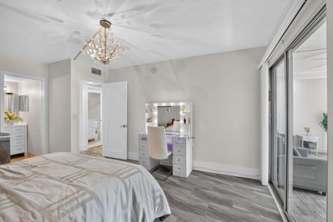 Condo in Deerfield Beach, Florida, 2 bedrooms  № 2246464 - photo 18