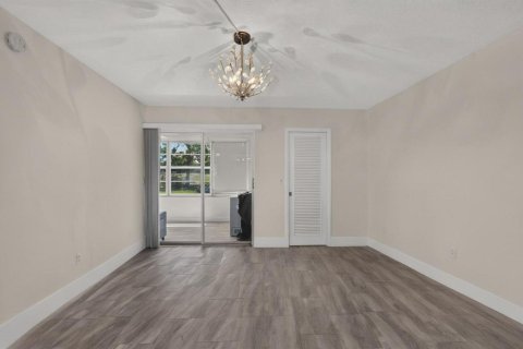 Condo in Deerfield Beach, Florida, 2 bedrooms  № 2246464 - photo 20