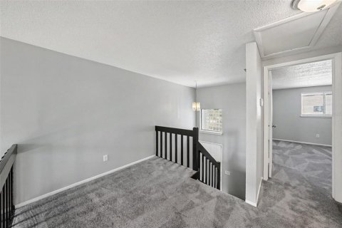 Touwnhouse à vendre à Tampa, Floride: 2 chambres, 101.82 m2 № 2216827 - photo 12