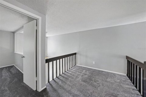 Touwnhouse à vendre à Tampa, Floride: 2 chambres, 101.82 m2 № 2216827 - photo 13