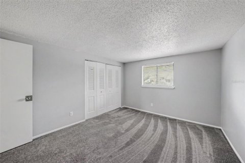 Touwnhouse à vendre à Tampa, Floride: 2 chambres, 101.82 m2 № 2216827 - photo 17