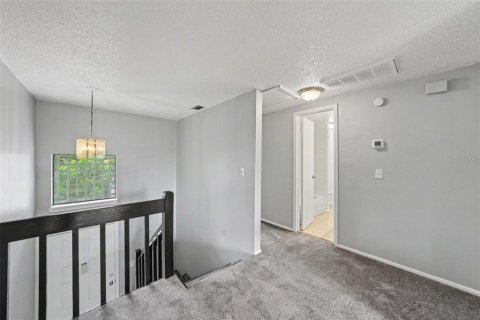 Touwnhouse à vendre à Tampa, Floride: 2 chambres, 101.82 m2 № 2216827 - photo 11