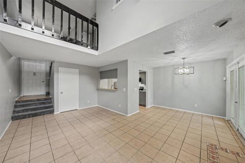 Touwnhouse à vendre à Tampa, Floride: 2 chambres, 101.82 m2 № 2216827 - photo 3