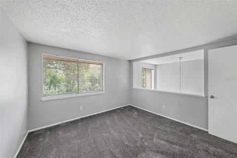 Touwnhouse à vendre à Tampa, Floride: 2 chambres, 101.82 m2 № 2216827 - photo 19