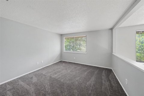 Touwnhouse à vendre à Tampa, Floride: 2 chambres, 101.82 m2 № 2216827 - photo 18
