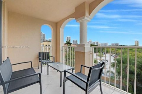 Copropriété à louer à Aventura, Floride: 2 chambres, 109.62 m2 № 1957482 - photo 2