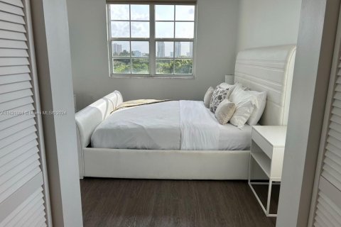 Copropriété à louer à Aventura, Floride: 2 chambres, 109.62 m2 № 1957482 - photo 8