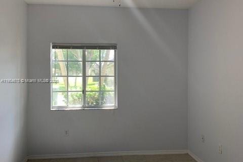 Снять в аренду таунхаус в Хомстед, Флорида 2 спальни, 98.2м2, № 1955142 - фото 16