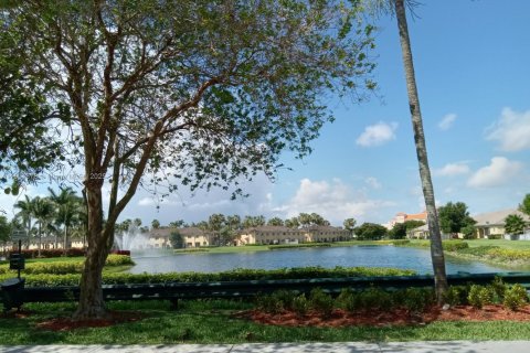 Снять в аренду таунхаус в Хомстед, Флорида 2 спальни, 98.2м2, № 1955142 - фото 23