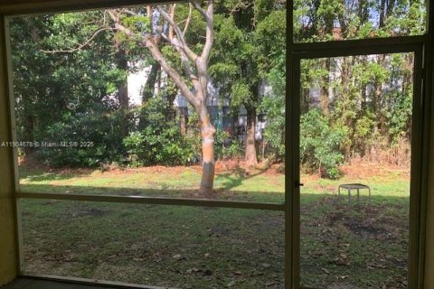 Снять в аренду таунхаус в Хомстед, Флорида 2 спальни, 98.2м2, № 1955142 - фото 20