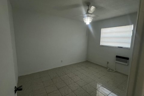 Copropriété à louer à Dania Beach, Floride: 2 chambres, 64.1 m2 № 2084946 - photo 9